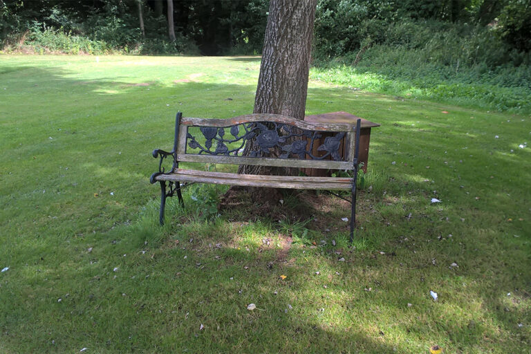 imagilaire_LebancdutrouNdeg17Golf-de-BegardCote-dArmor_banc-1